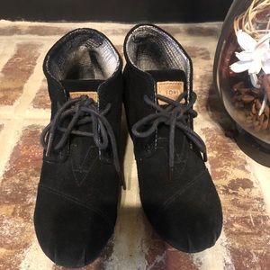 $15-Toms booties size 5